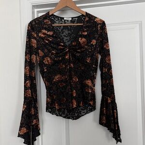 Cache Floral VelvetTop - Black & Brown